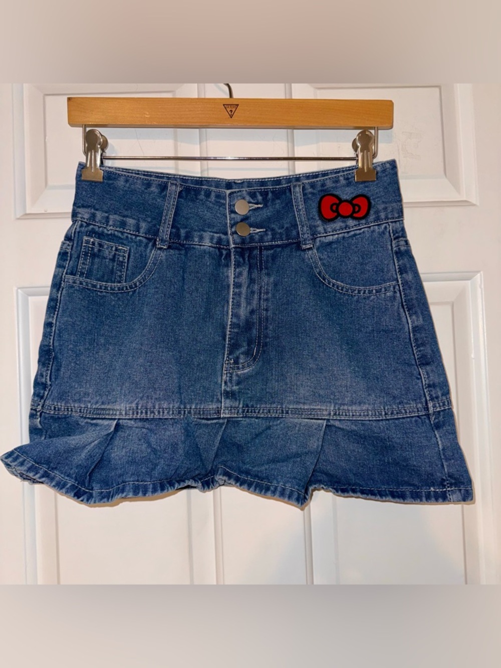 SHEIN X Sanrio Hello Kitty Blue Denim Red Bow mini ruffle hem skirt M NWOT